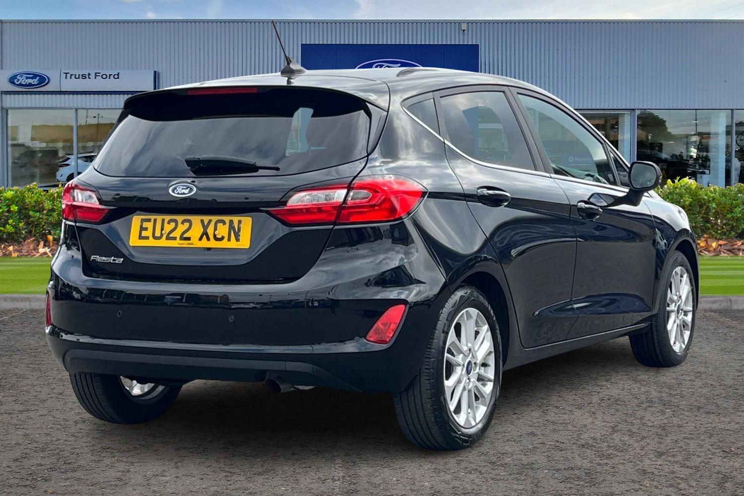 Ford FIESTA Photo 3
