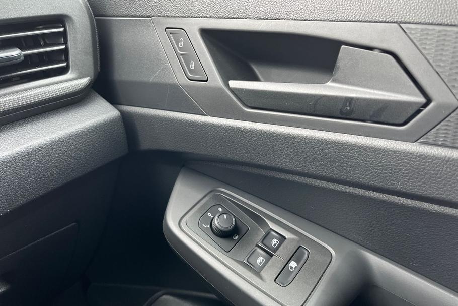 Used FORD TRANSIT CONNECT HS25CGF 18