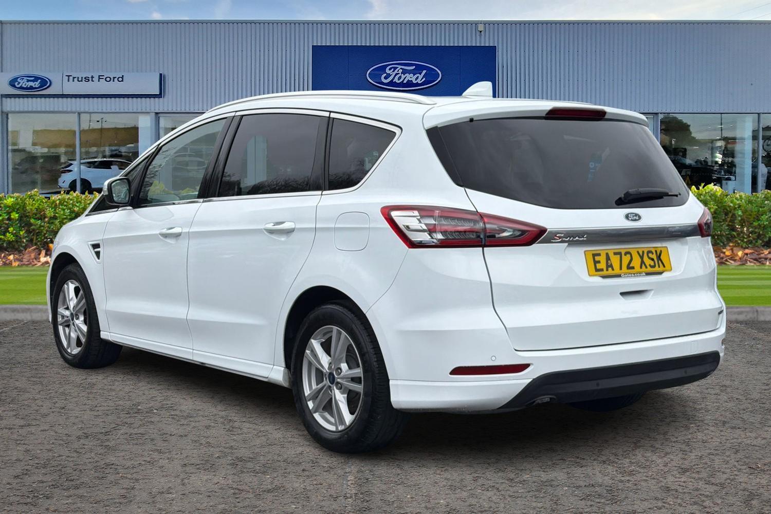 Ford S-MAX Photo 1