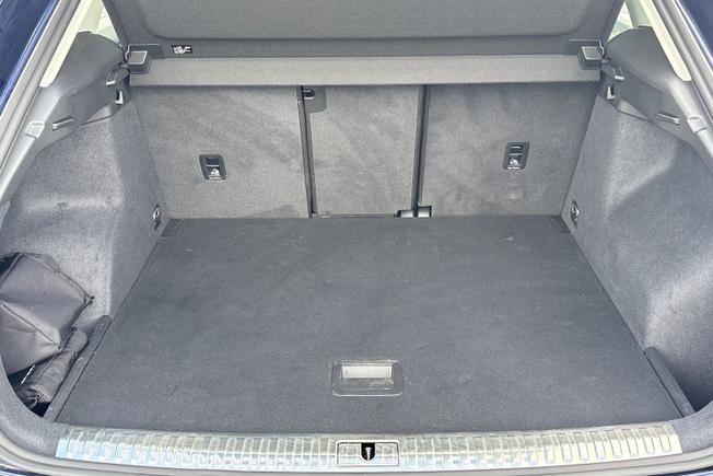 AUDI Q3 Photo 12