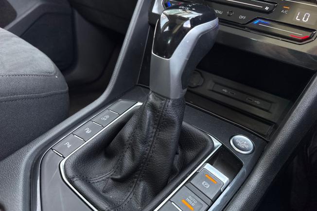 VOLKSWAGEN Tiguan Photo 22