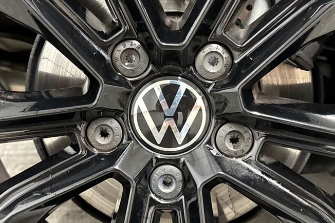 VOLKSWAGEN T-Roc Photo 30