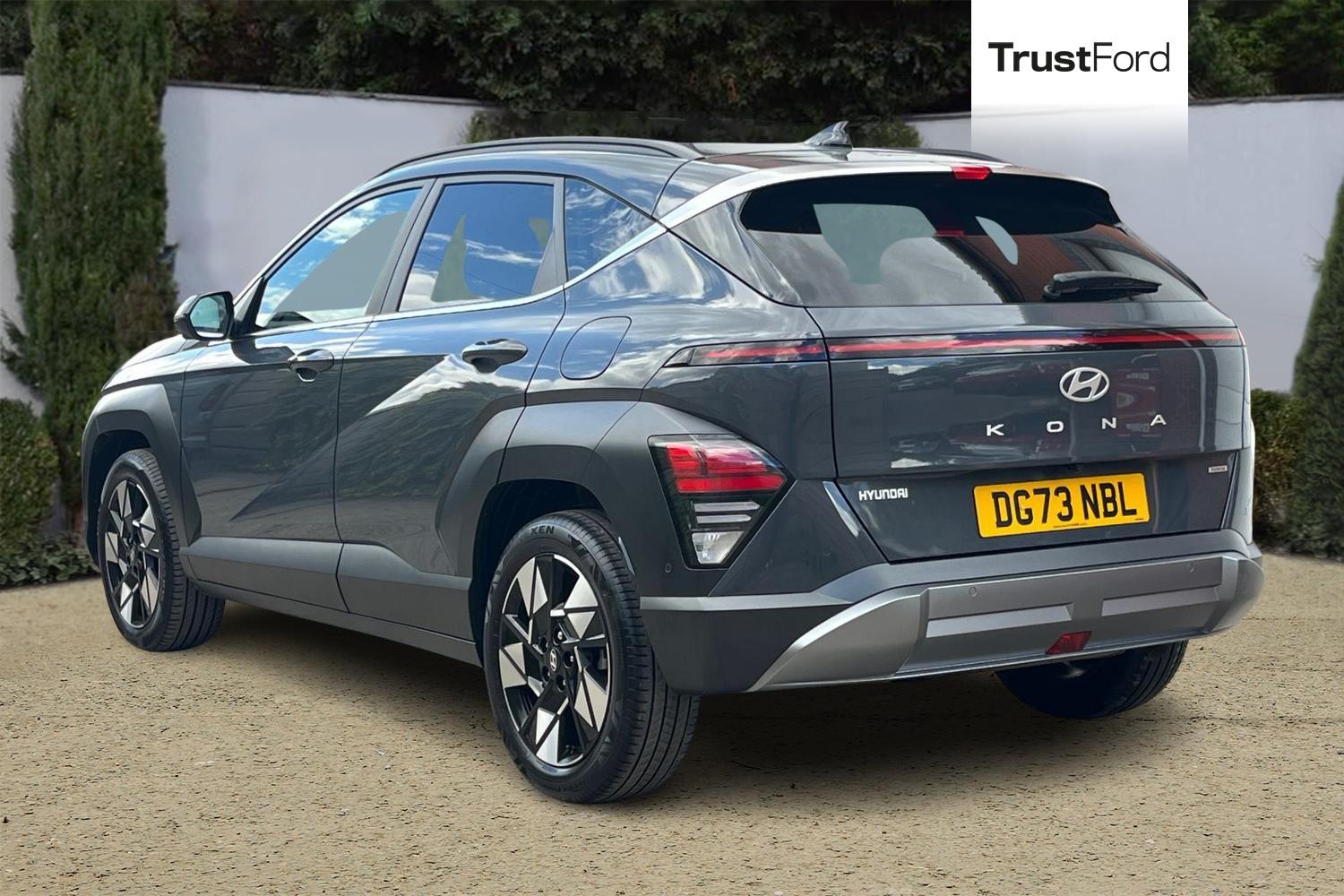 Hyundai KONA Photo 1