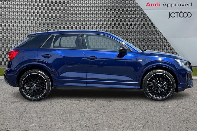 AUDI Q2 Photo 4