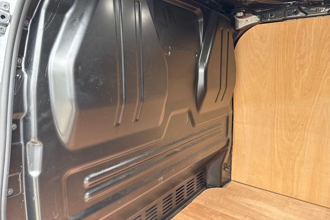 VOLKSWAGEN Transporter Photo 23