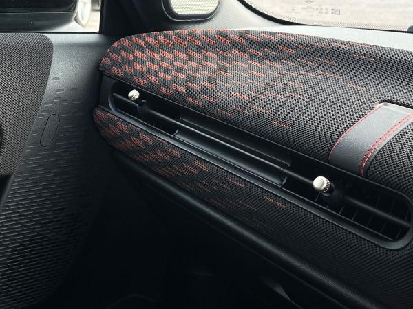 MINI Cooper Photo autoimg-174b0b141c36e12aef61a1f6e4b3b91592150337.jpg