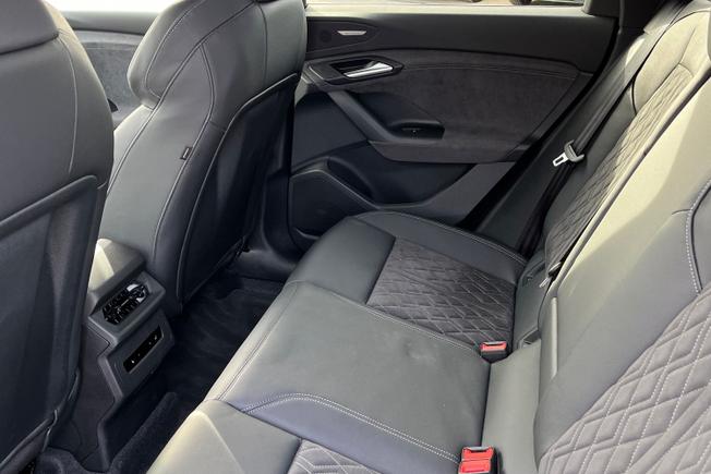 AUDI Q6 E-Tron Photo 45