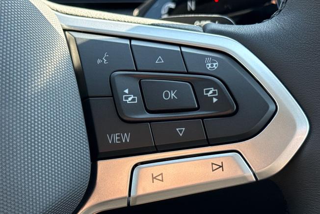 VOLKSWAGEN Tiguan Photo 17
