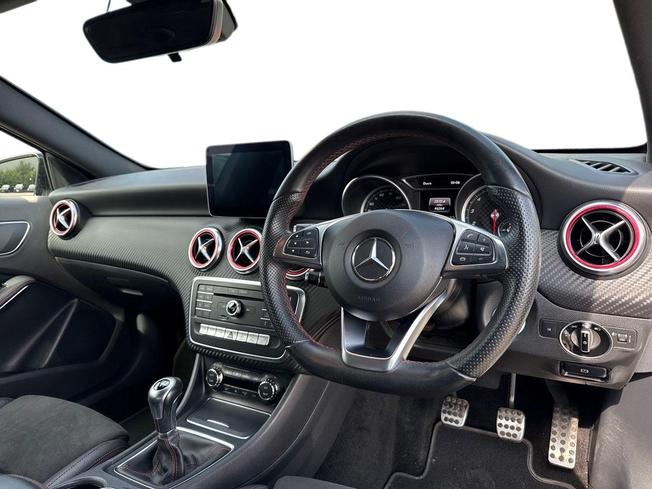 MERCEDES-BENZ A Class Photo 6