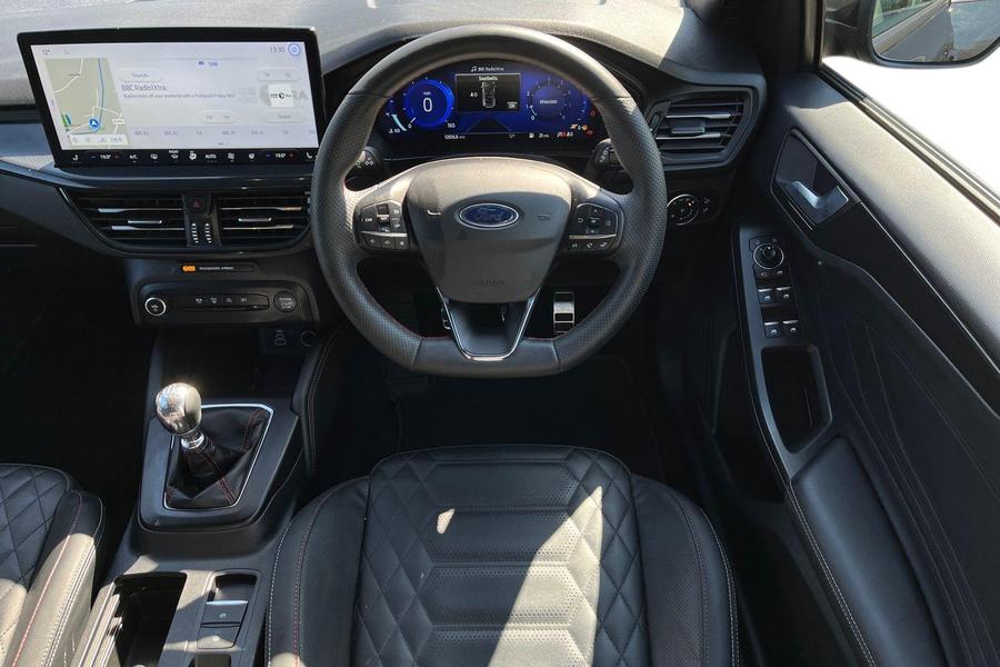 Ford FOCUS Photo autoimg-1762c39e640bca8af7cbe38e7c7722848dc791ef.jpg