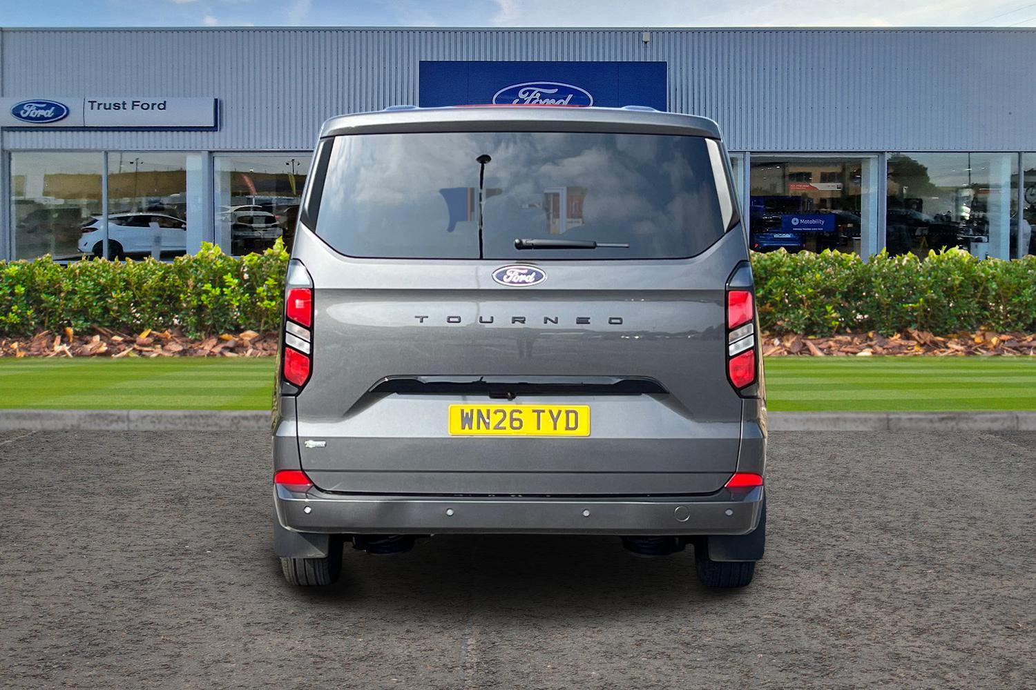 Ford TOURNEO CUSTOM Photo 12
