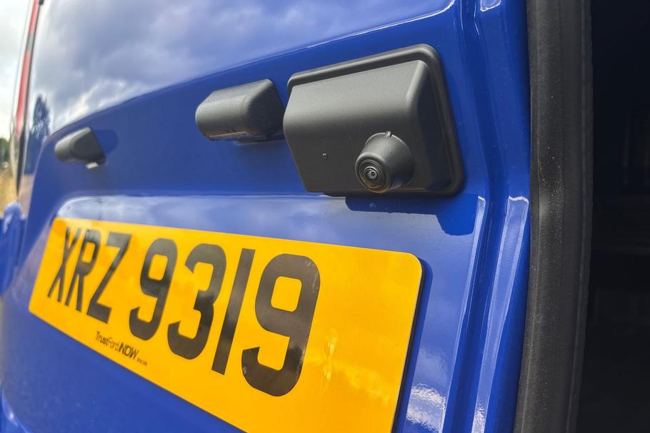 Used Ford TRANSIT CUSTOM XRZ9319 8