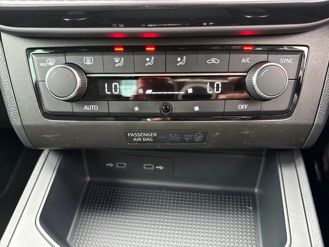 SEAT Ibiza Photo 36