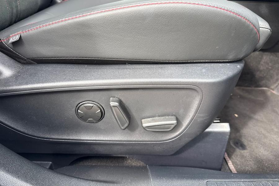 Ford KUGA Photo autoimg-176cfb0ae665f7158bfd226dc2e676b08a922430.jpg