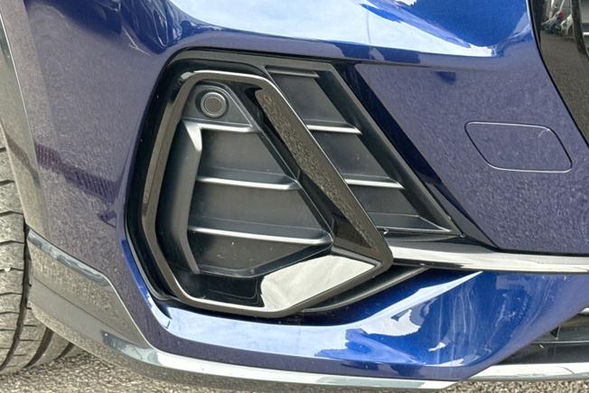 AUDI Q3 Photo 21