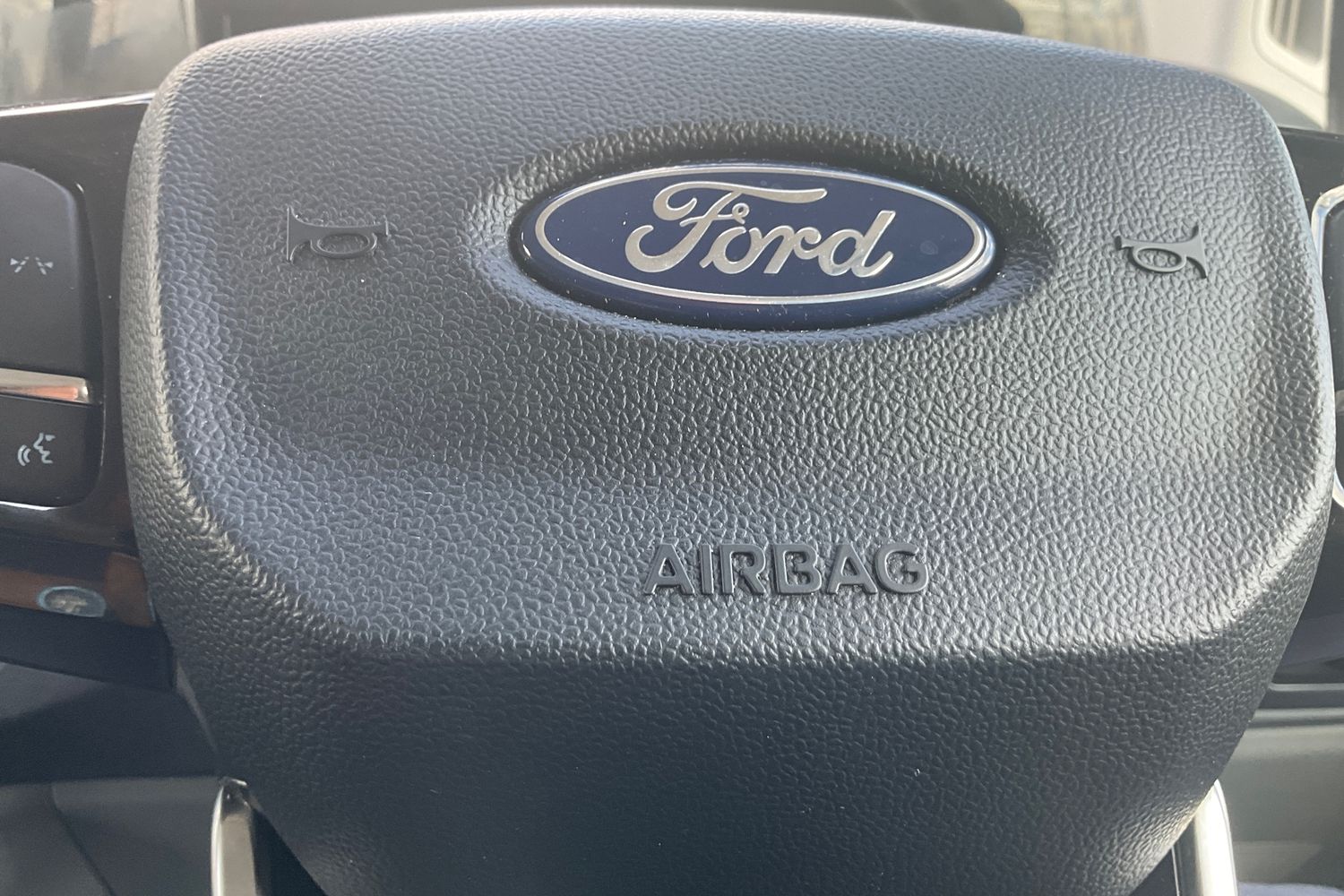Ford E-Transit Custom Photo 39