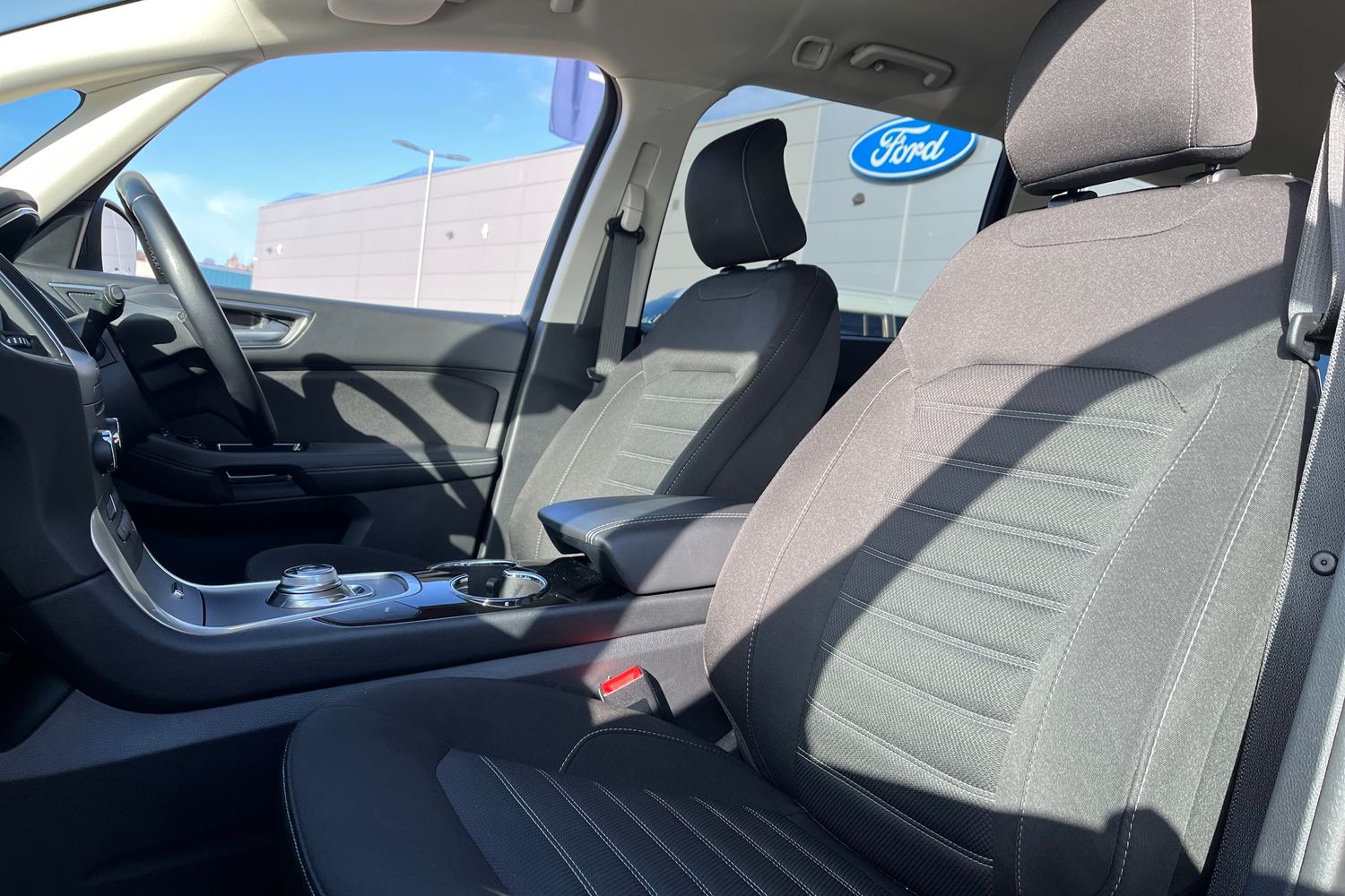 Ford GALAXY Photo 18