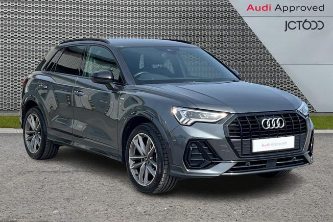 AUDI Q3 Photo 1