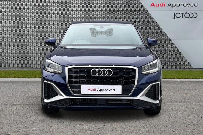 Audi Q2 Photo 8