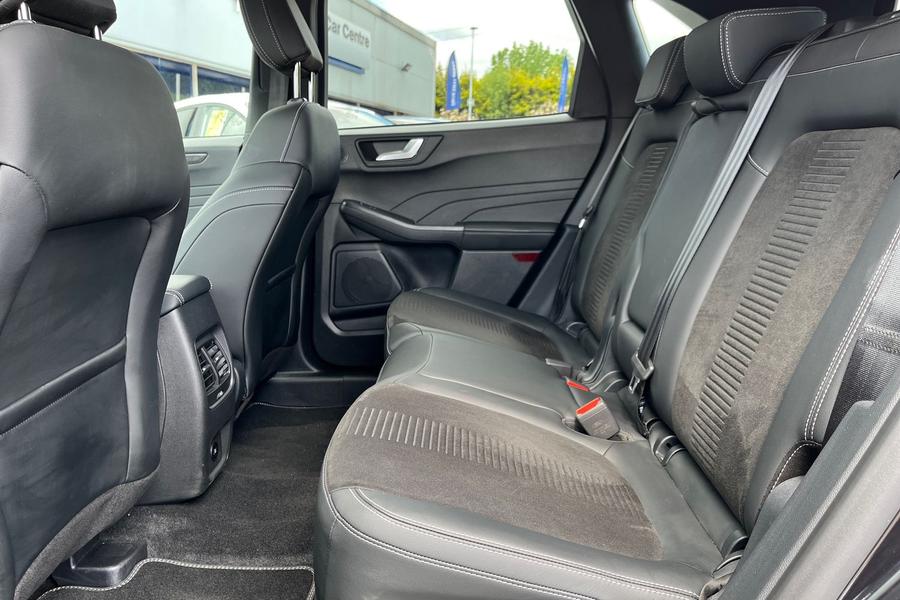 Ford KUGA Photo autoimg-178bae6f7de87e5fa1b5958dc161ff6b8e03374a.jpg