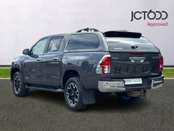TOYOTA Hilux Photo 3