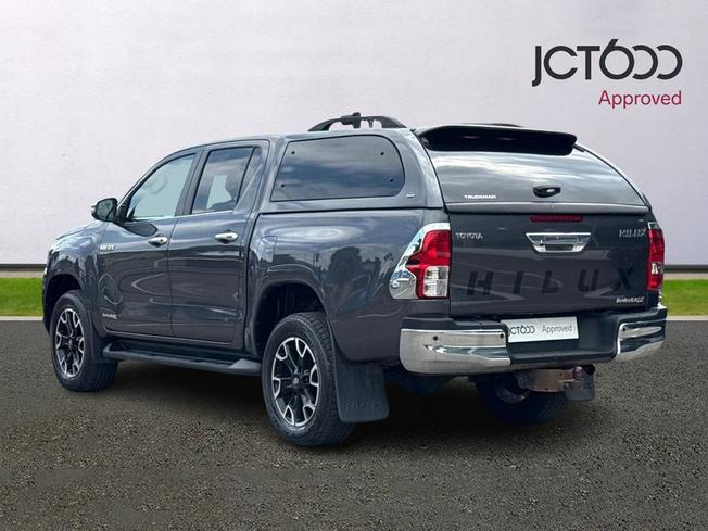 TOYOTA Hilux Photo 3