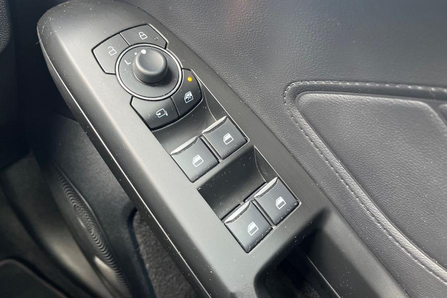 Ford FOCUS Photo autoimg-179242a200f95d9244f1959592316cc9afc7f11e.jpg