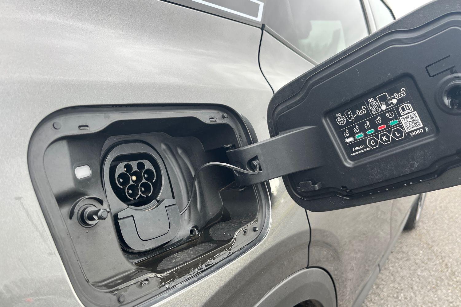 Ford Explorer Photo 24