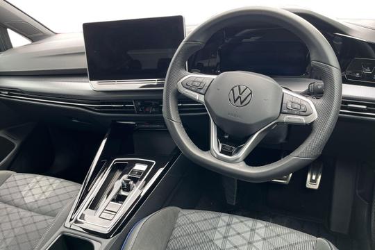 Volkswagen Golf Photo autoimg-179388f4f6298e75656a52438240b5d415876bab.jpg