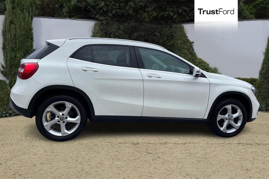Mercedes-Benz GLA Photo autoimg-179432b79a879d014887e60a0e9670c3af1f2a8f.jpg