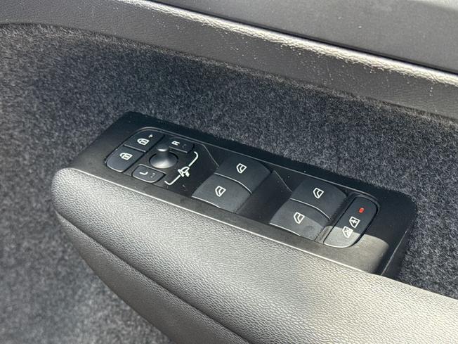 VOLVO C40 Photo 48