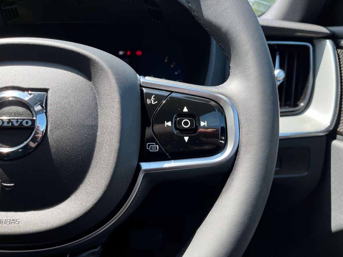 Volvo XC60 Photo 16