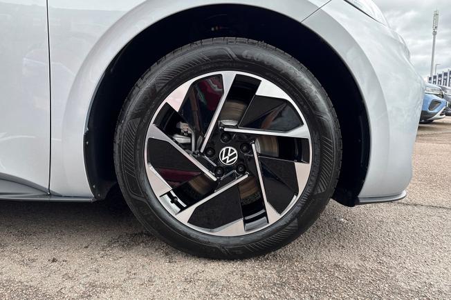VOLKSWAGEN ID.3 Photo 5