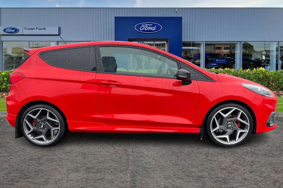 Ford Fiesta Photo autoimg-179b8d51346d1e4775ff354b0ca683869bcb596e.jpg