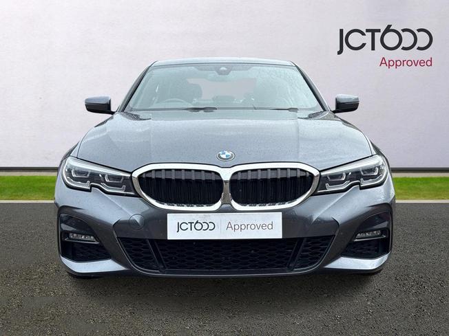 BMW 3 Series Photo 8