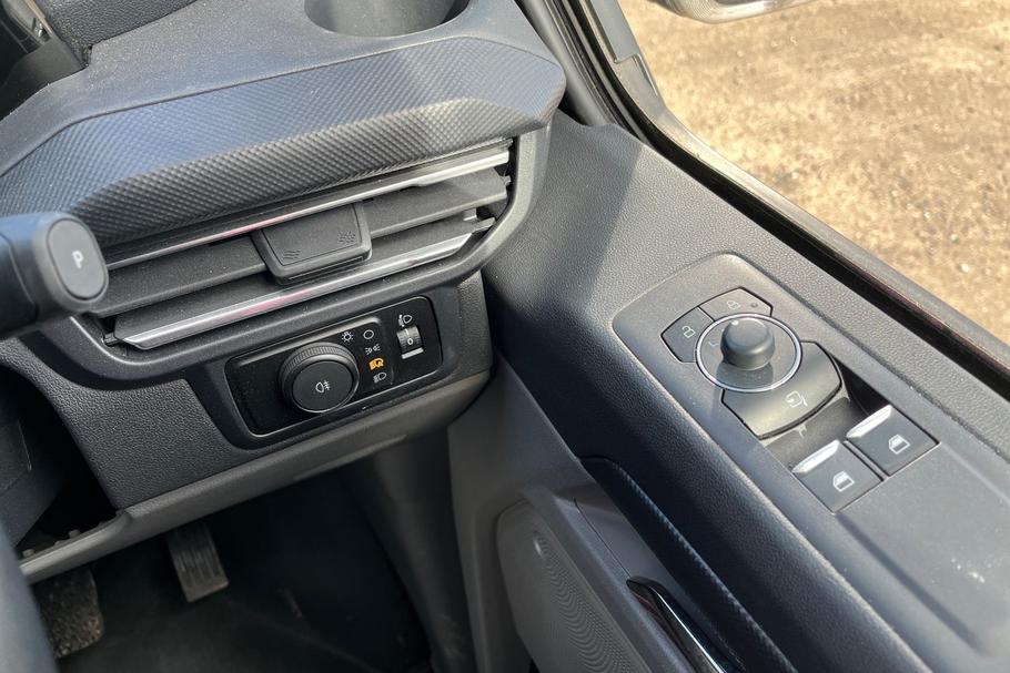 Used Ford TRANSIT CUSTOM WV75YLZ 29