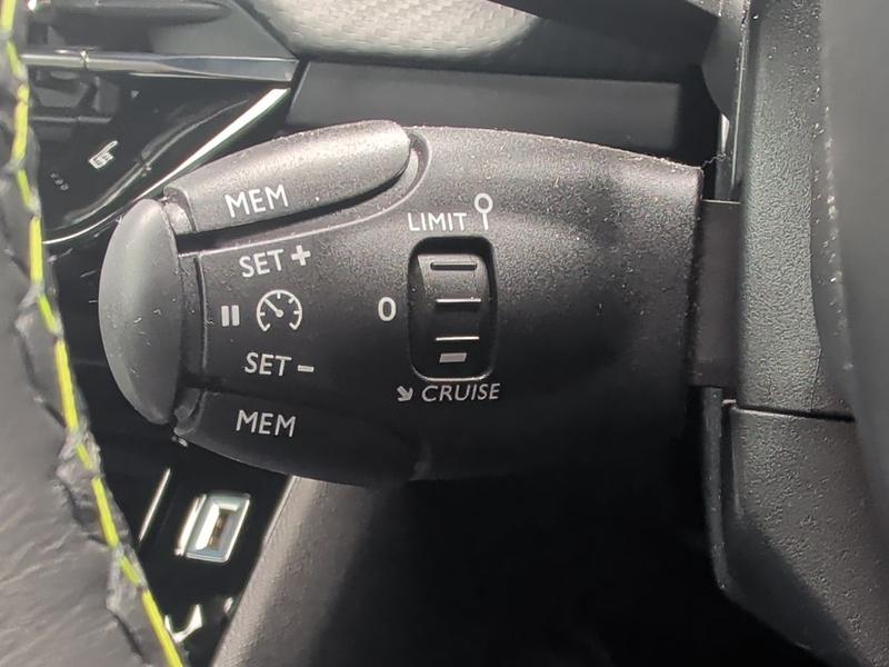 Used Peugeot 2008 NG22ZNW 39