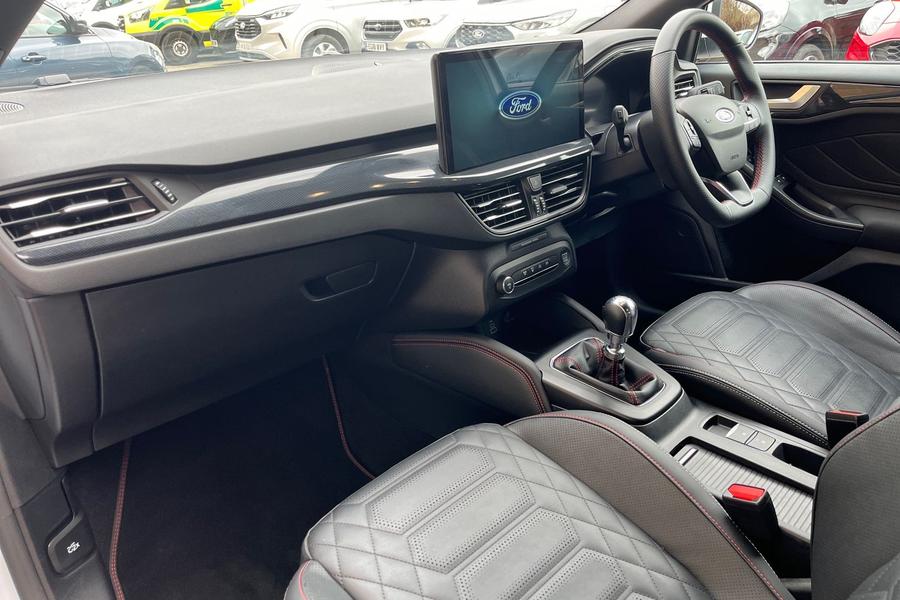 Ford Focus Photo autoimg-179e94dd0287ec31e45959db444932807383fb8c.jpg