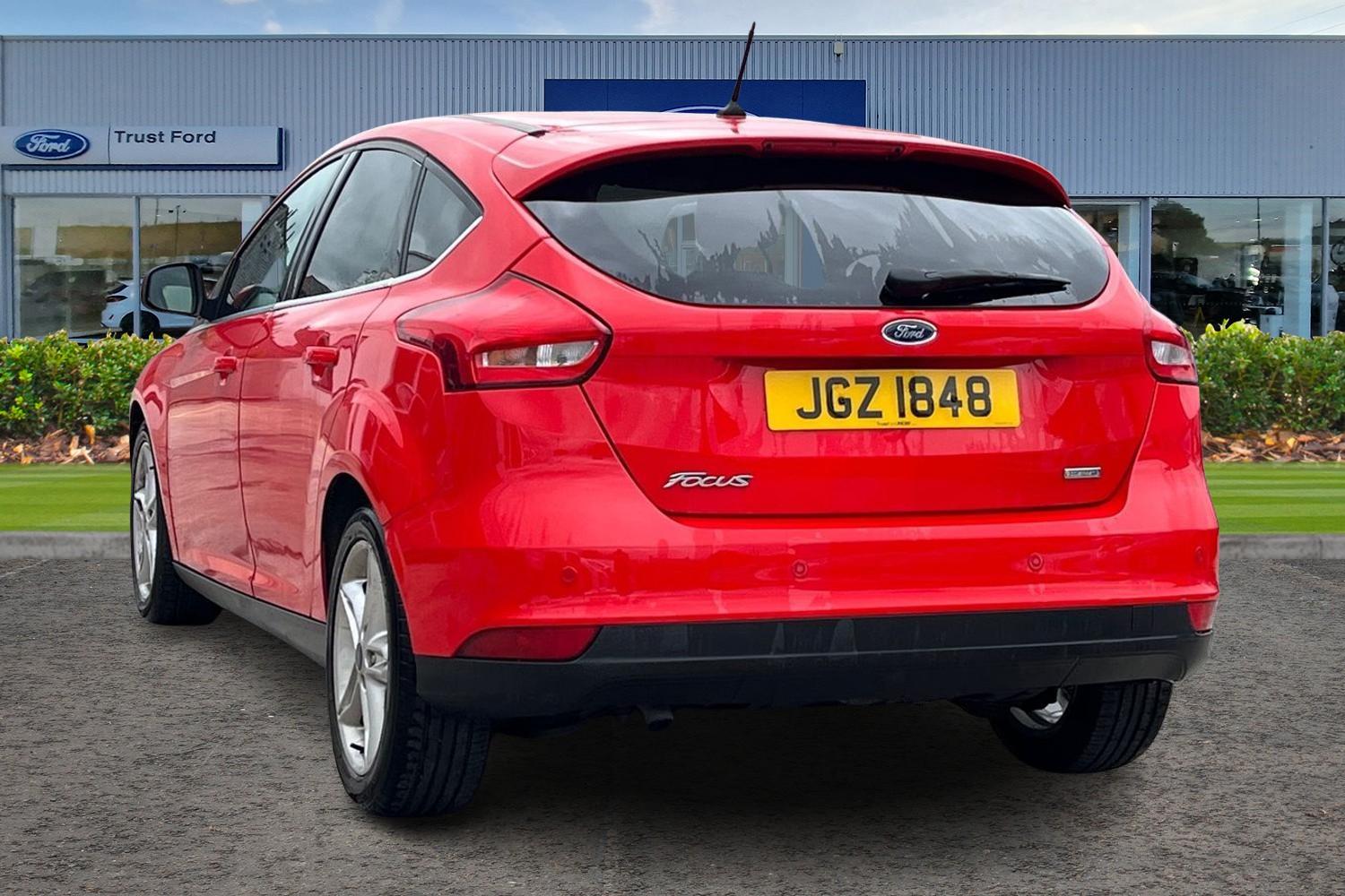 Ford FOCUS Photo 1