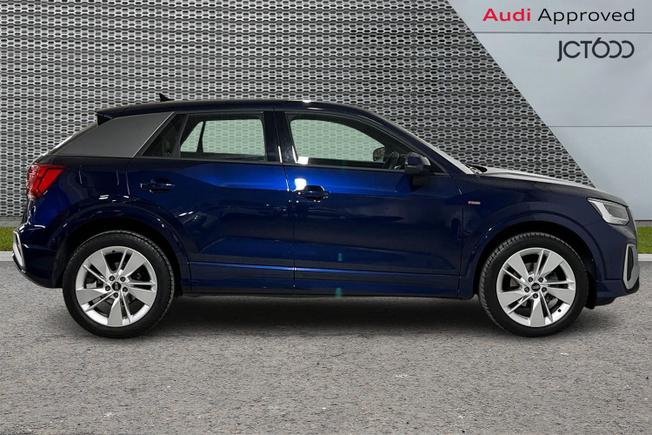 AUDI Q2 Photo 4