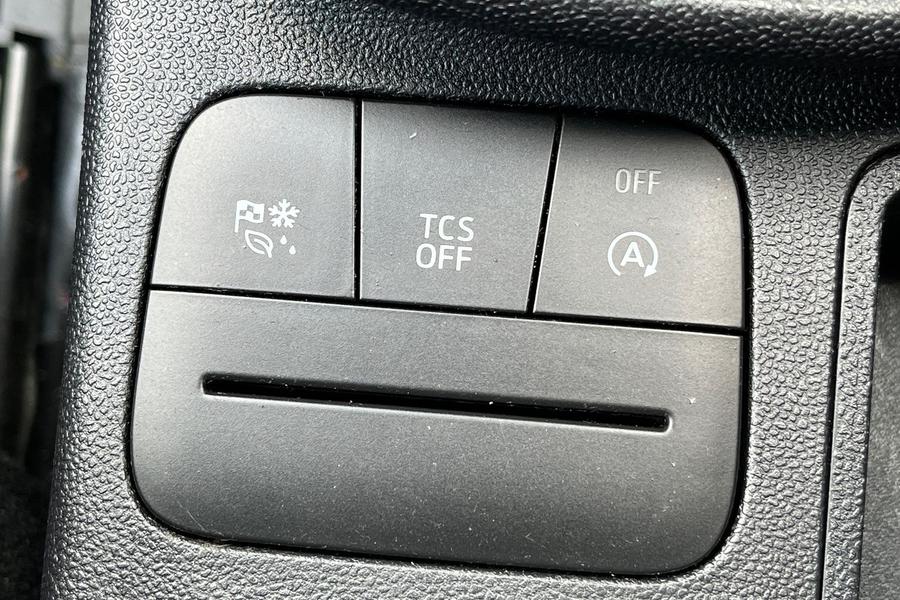 Ford FIESTA Photo autoimg-17a794410d1fc0268d621af510c675d2a0d7515e.jpg