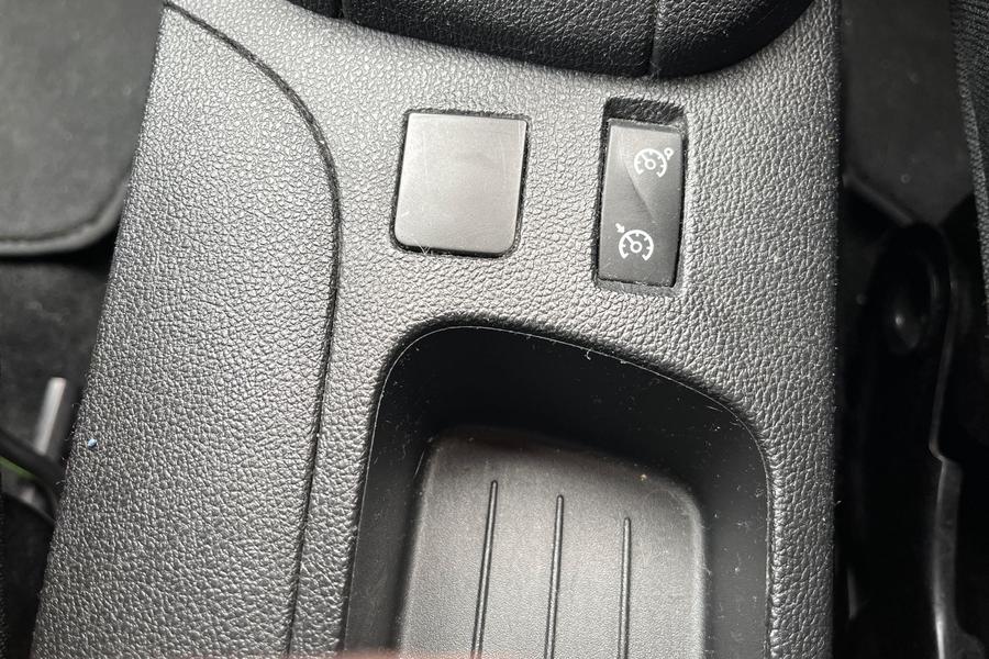 Renault CLIO Photo autoimg-17a7edb2cff79b67f1ee60985b93aed0133a4426.jpg