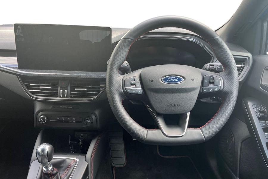 Ford Focus Photo autoimg-17ac049b2227951d7552b821f87dbaf2a115e13c.jpg