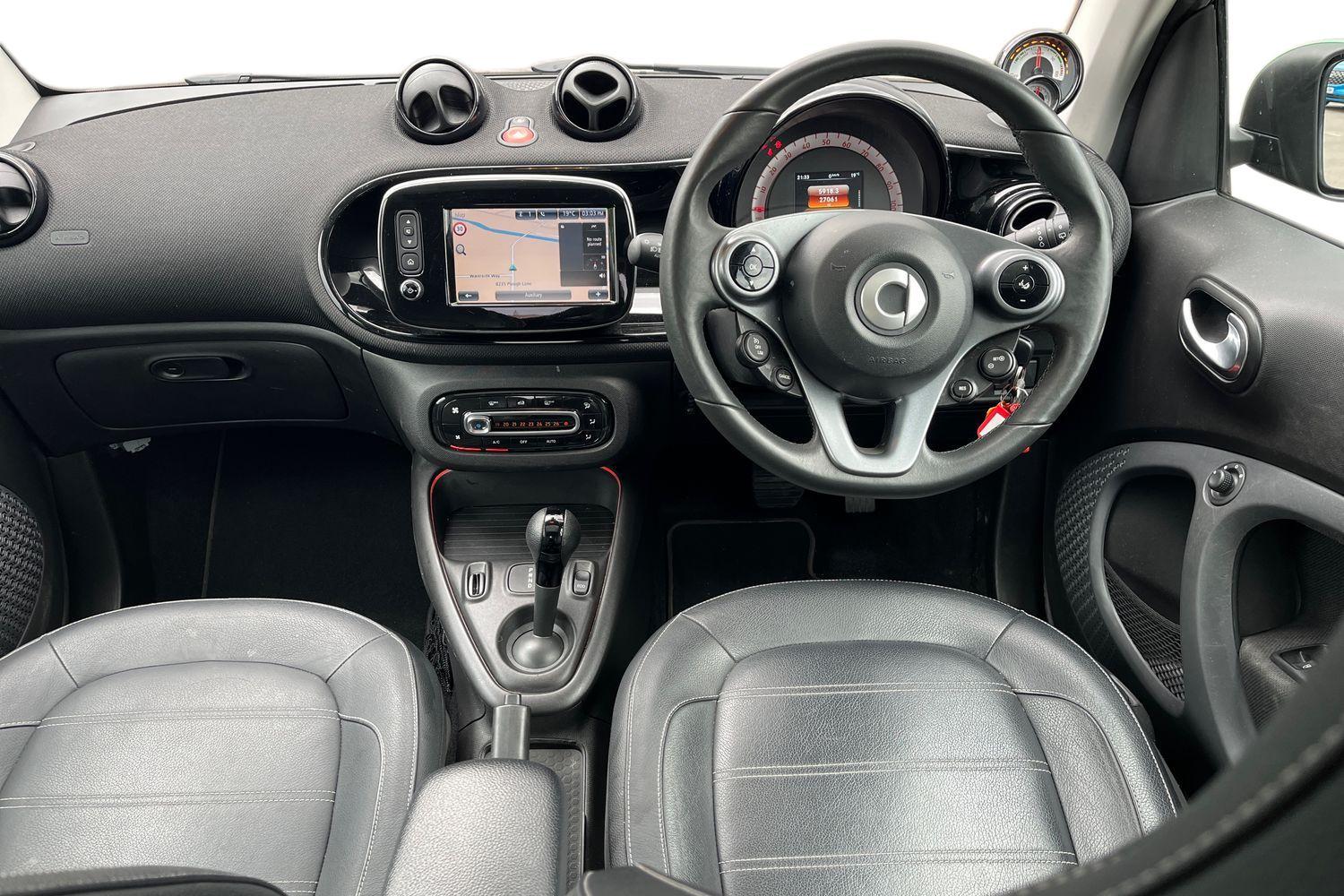 smart FORTWO COUPE Photo 10