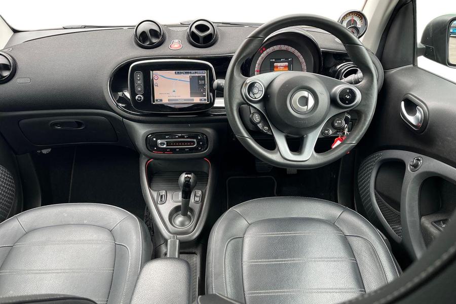 smart FORTWO COUPE Photo autoimg-17ae5532aea34eaf88a110c2c0b55a8d5d536b3b.jpg
