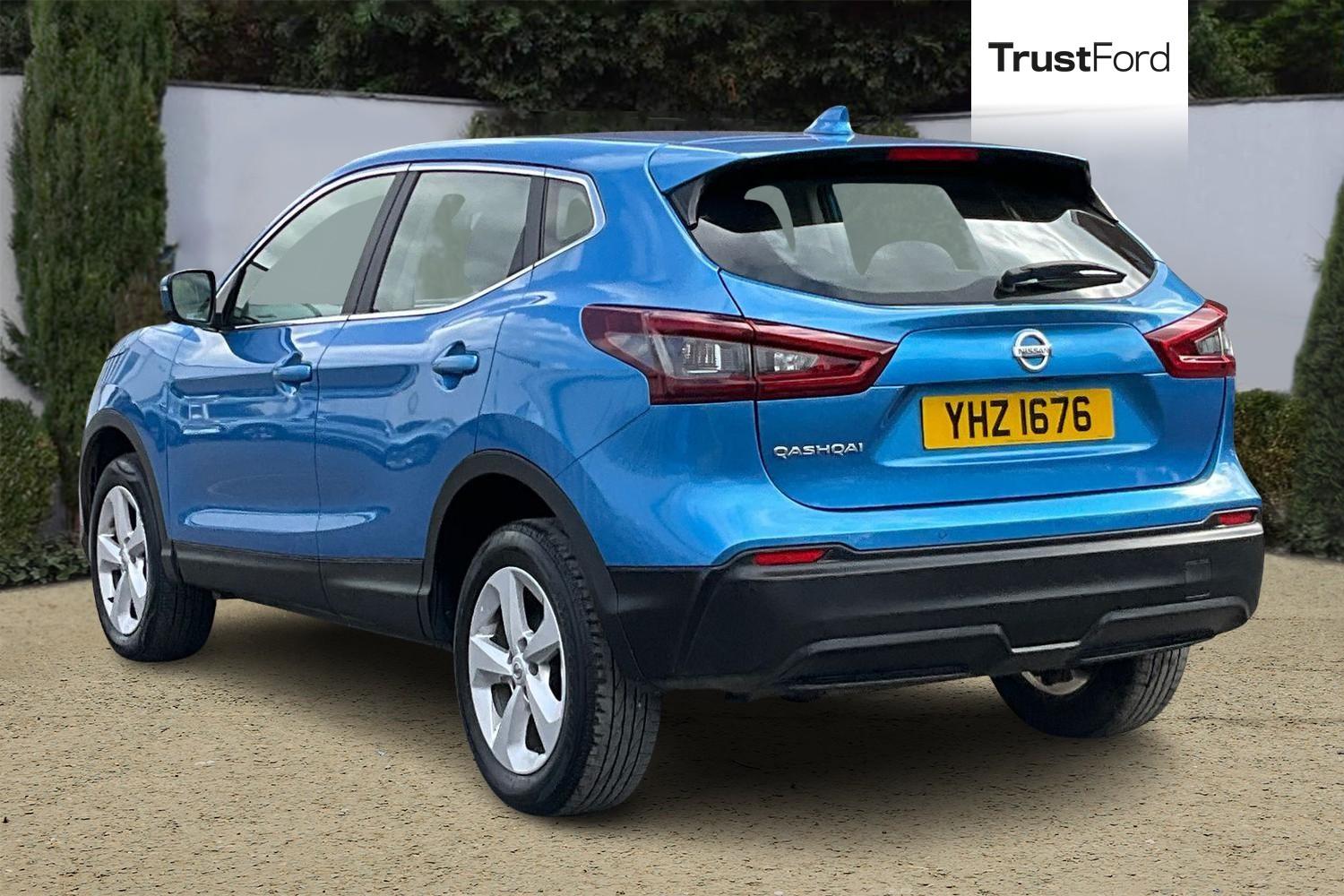 Nissan QASHQAI Photo 1