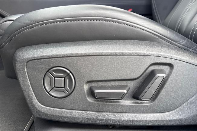 AUDI A6 Avant Photo 22
