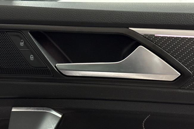 VOLKSWAGEN Tiguan Photo 28