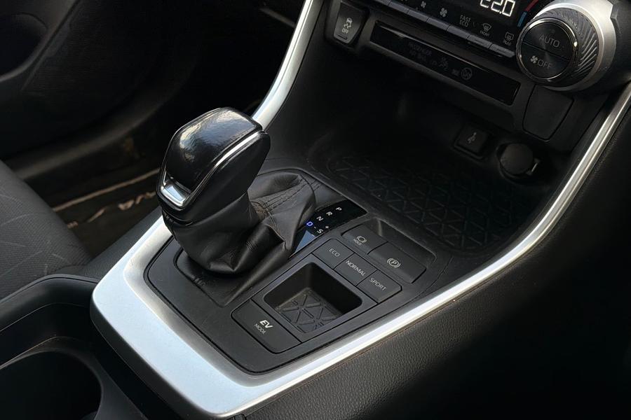 Toyota RAV4 Photo autoimg-17b36f3b1b676e9008bf718d6c40cb5eba17ee7f.jpg
