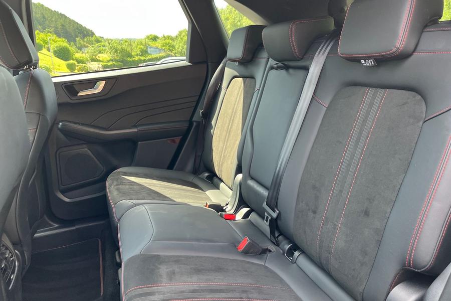 Ford Kuga Photo autoimg-17ba0d71326d5ac5ff0f8961954f347093bbefdb.jpg